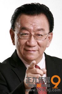 侯耀华